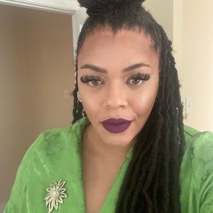 Meet your Posher, Chastity